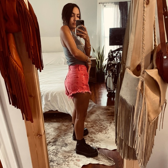 Levi’s Cutoff Shorts - Picture 2 of 10